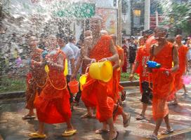 Dai Water Splash Festival