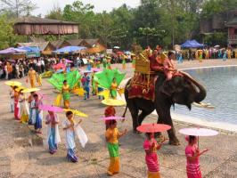 Dai Water Splash Festival