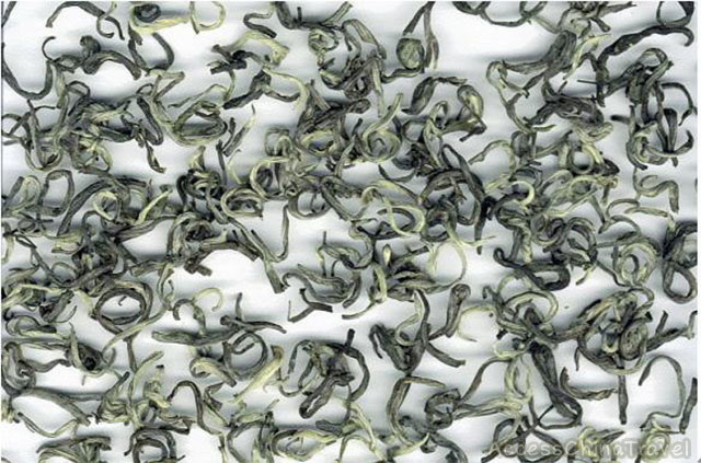 Yunnan Nannuo Baihao Tea